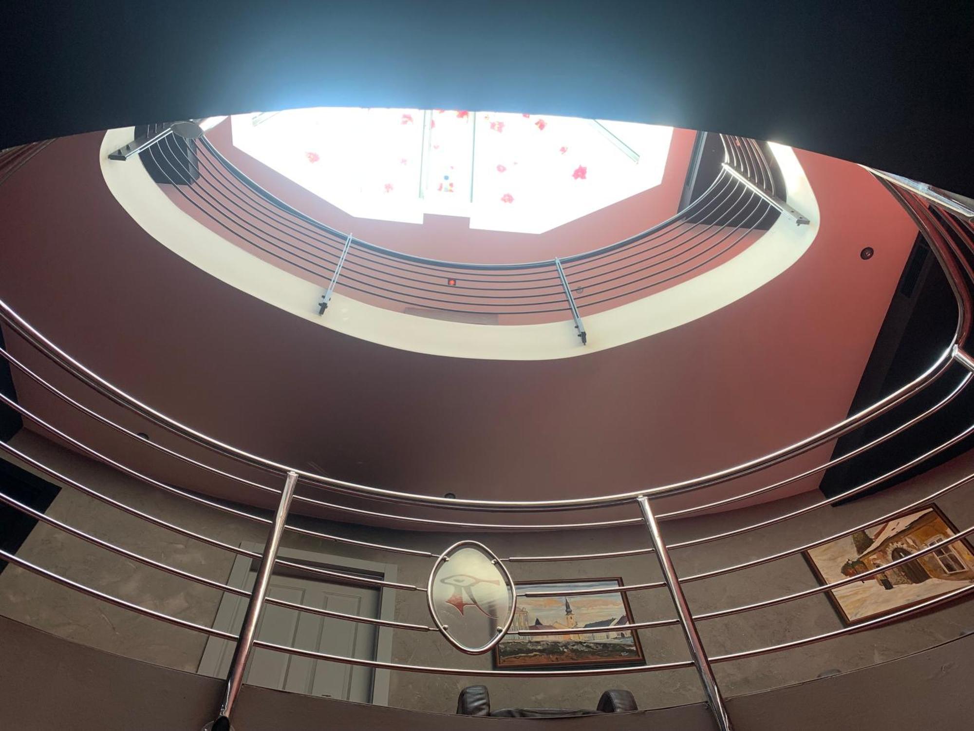 Hotel Alexander'S Νίτρα Εξωτερικό φωτογραφία