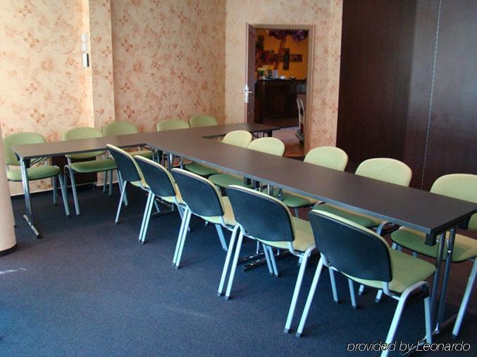 Hotel Alexander'S Νίτρα Ανέσεις φωτογραφία